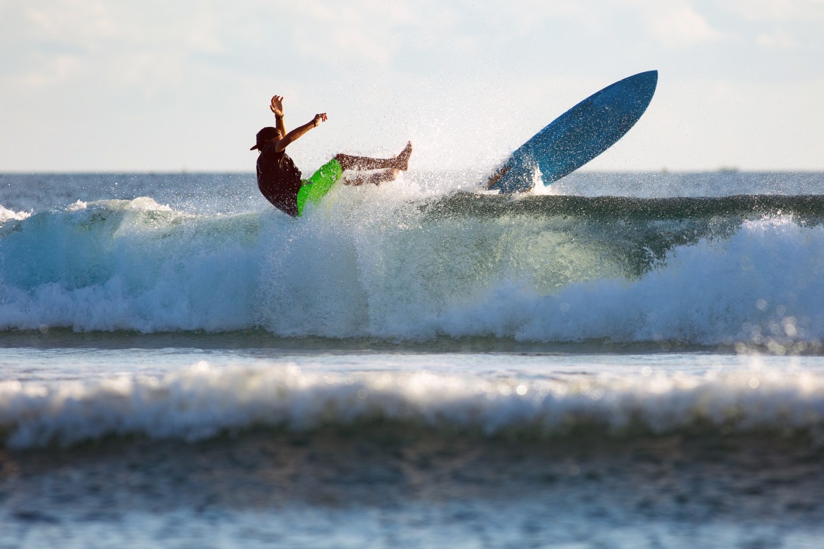 surfer-wave (2) (1)
