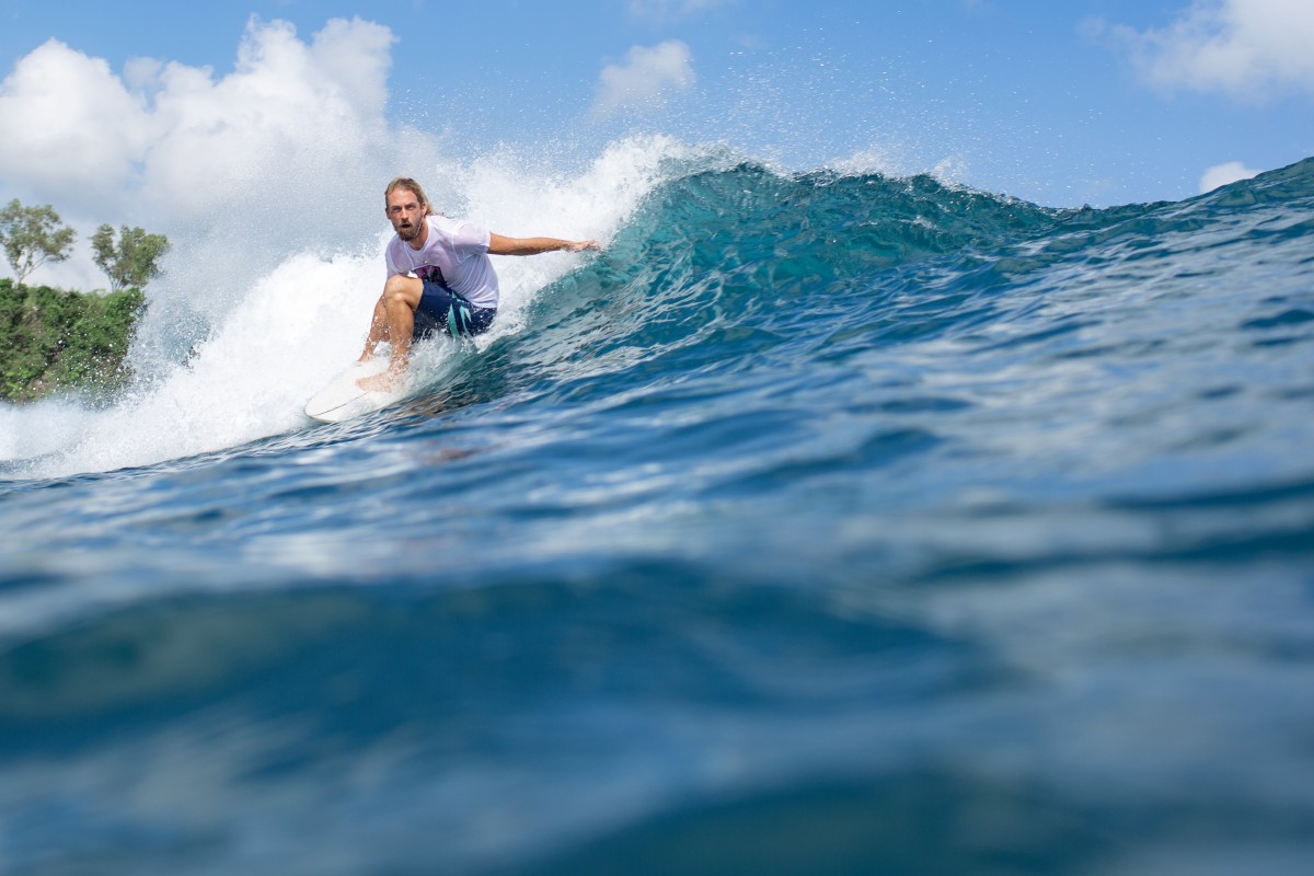 surfer-wave (4)